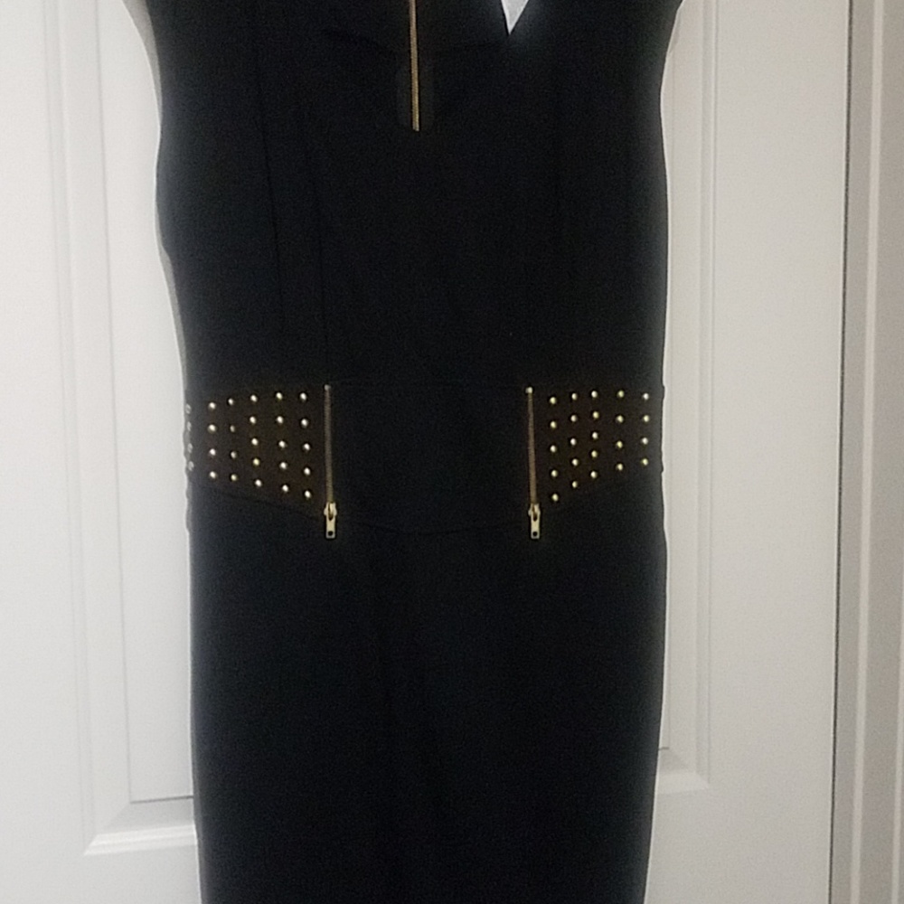 Dress - Picture 2 of 5